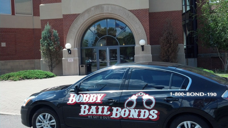 Bobby Bail Bonds offers 24-hour service to East Hartford, call 1-800-266-3190